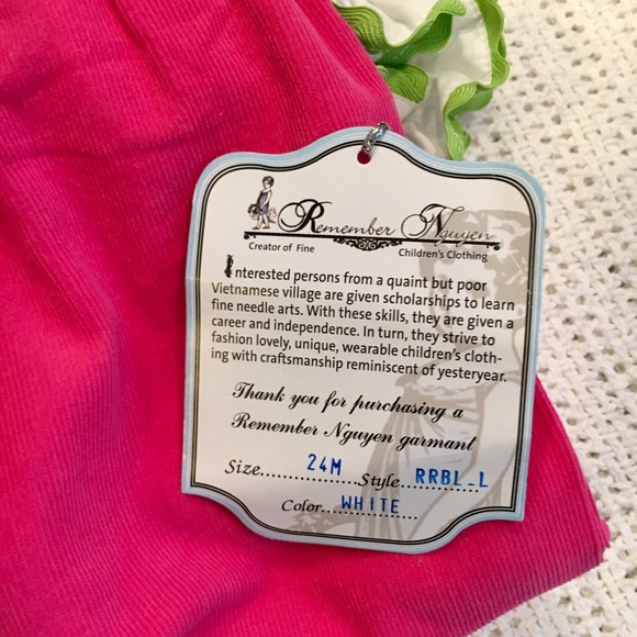 Remember Nguyen 2 piece with Ric Rac lining - Picture 4 of 4